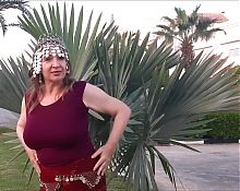 MariaOld milf with huge tits dance in oriental style